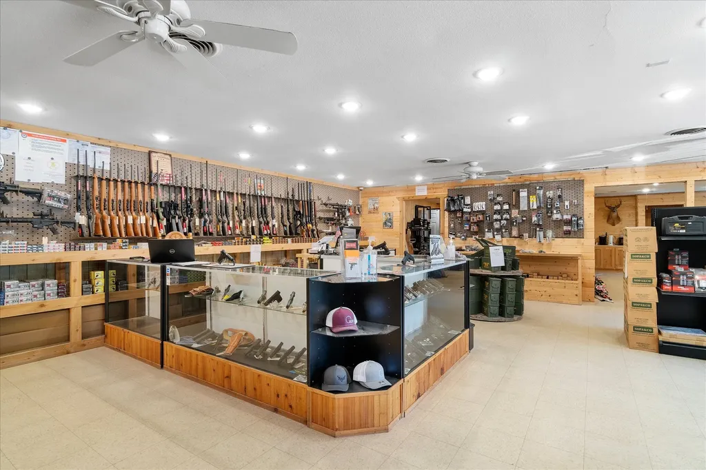 701 Pine Edgewood TX 75117