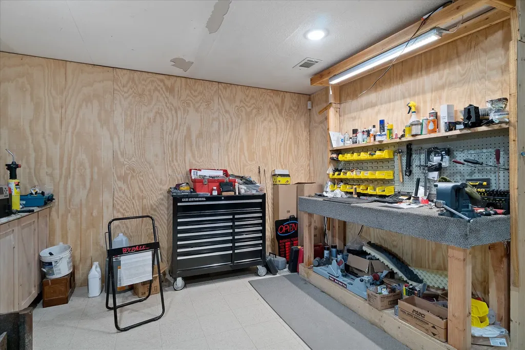 701 Pine Edgewood TX 75117