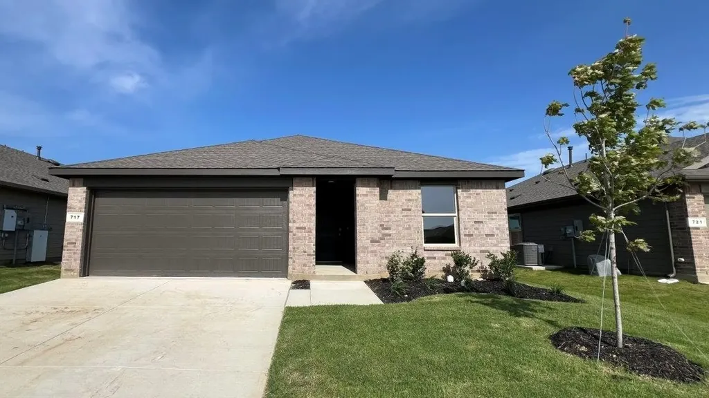 717 Wildrye Lane Denton TX 76259