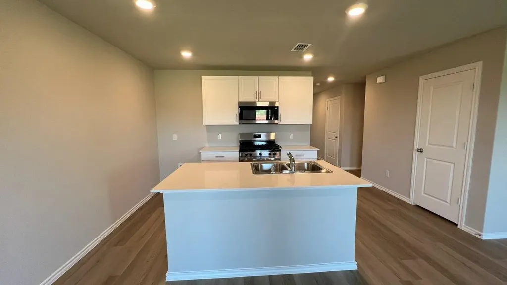 717 Wildrye Lane Denton TX 76259
