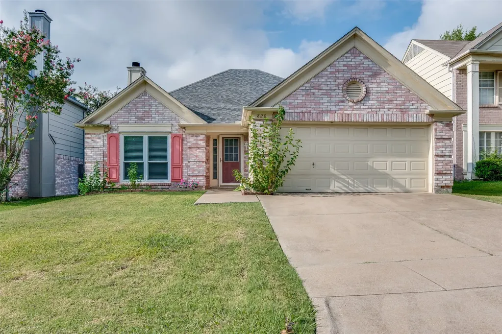 820 Wyndham Place Arlington TX 76017