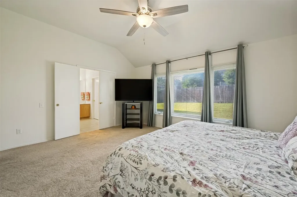 820 Wyndham Place Arlington TX 76017