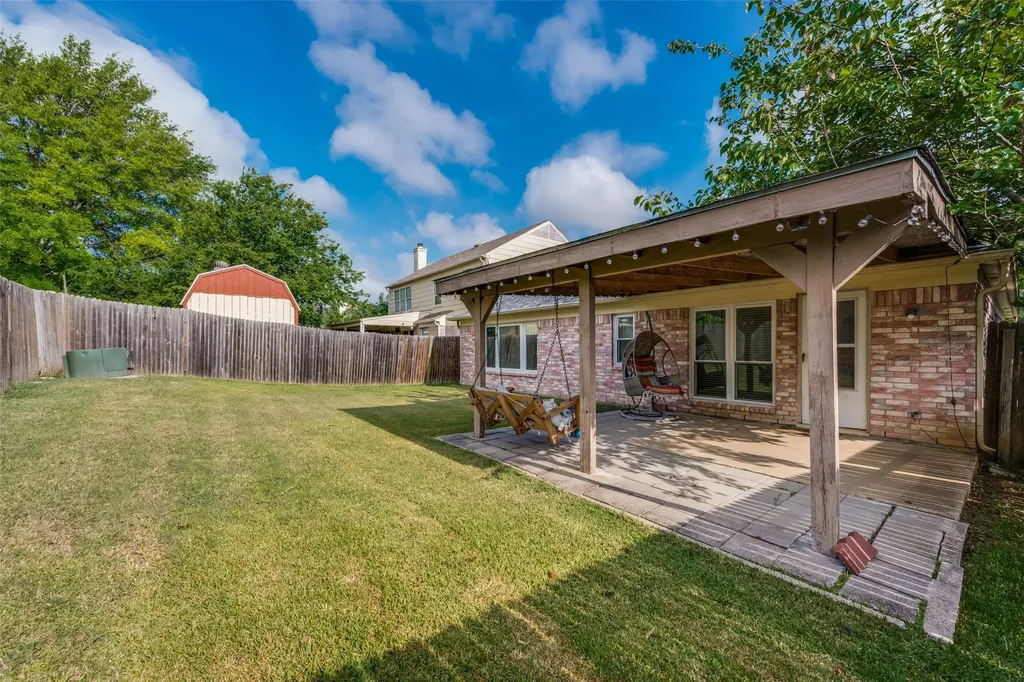 820 Wyndham Place Arlington TX 76017