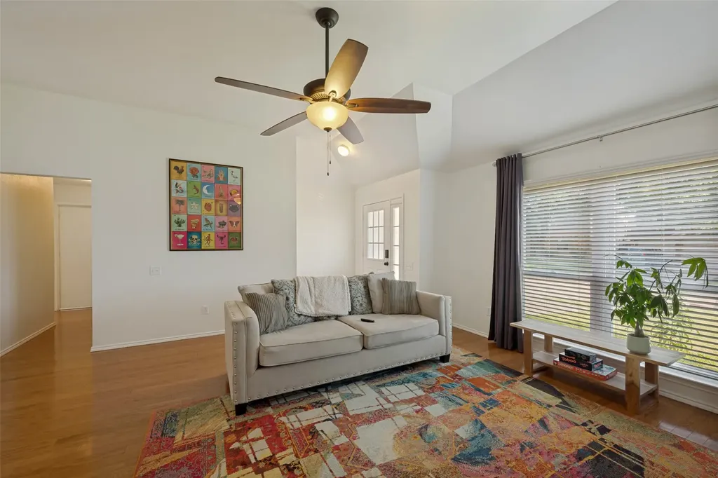 820 Wyndham Place Arlington TX 76017