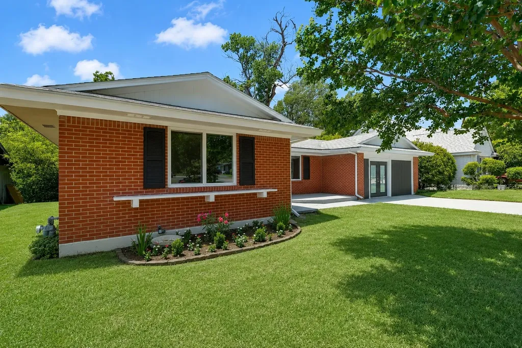 3500 Brandon Lane Fort Worth TX 76116
