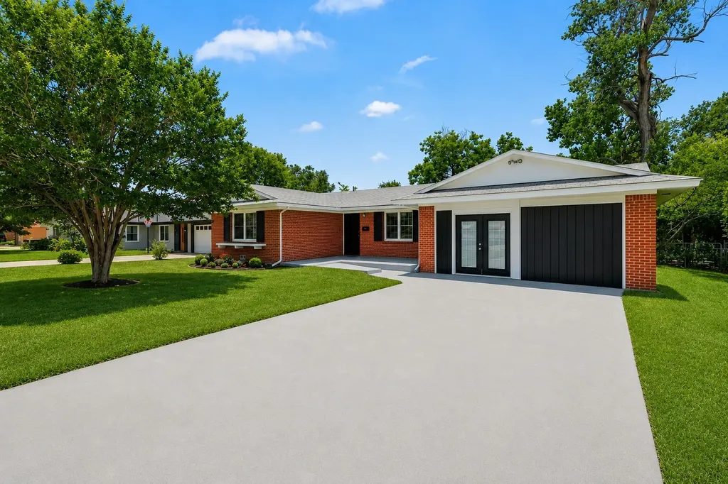 3500 Brandon Lane Fort Worth TX 76116