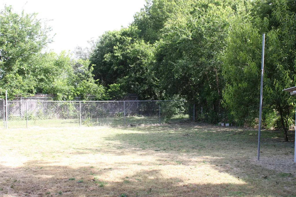 2817 Cleveland Avenue Waco TX 76711