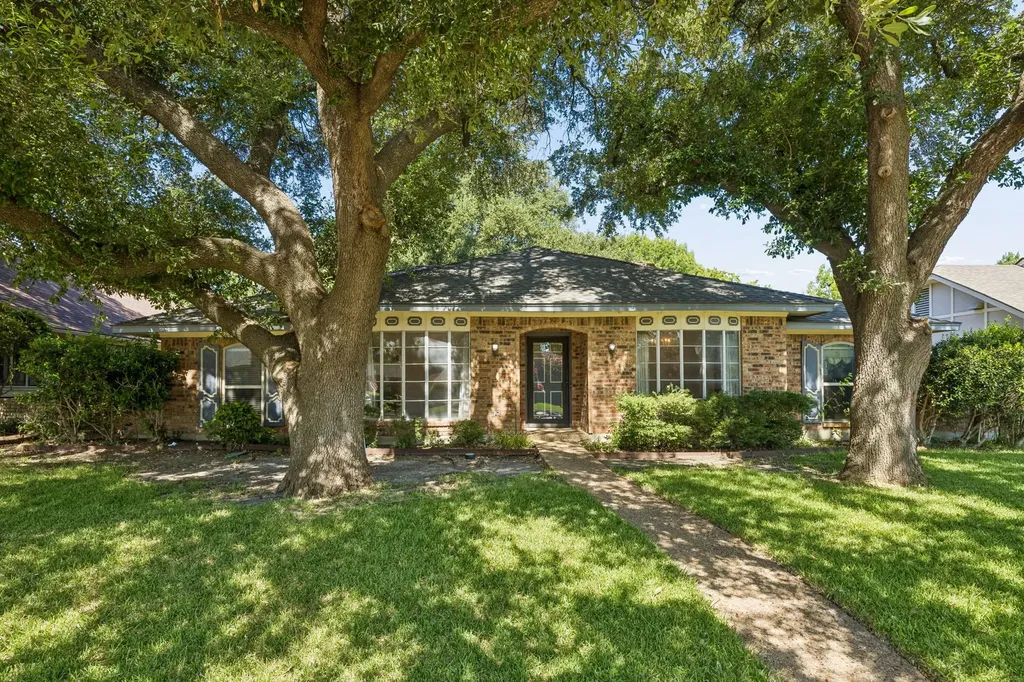 505 Fireside Drive Richardson TX 75081