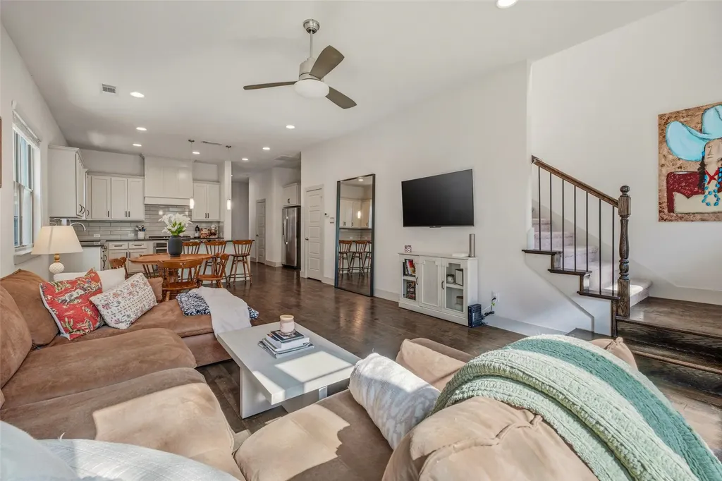 210 Wimberly Street Fort Worth TX 76107
