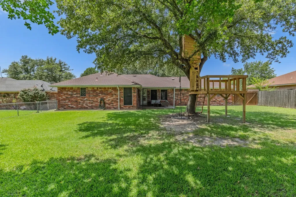 121 Curtis Lane Quinlan TX 75474