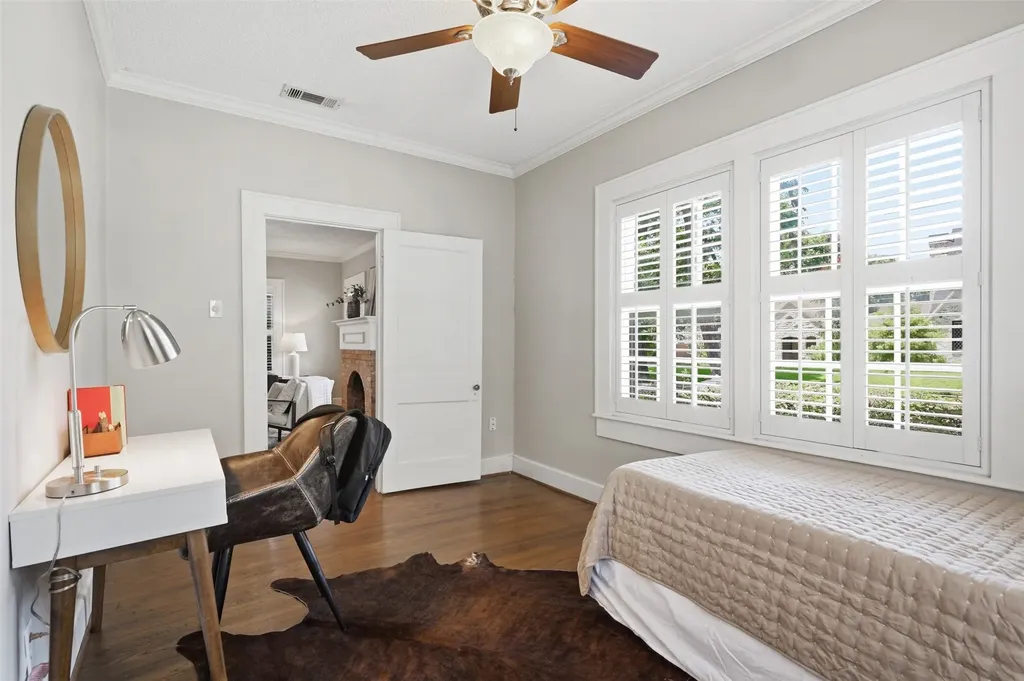 5606 Mercedes Avenue Dallas TX 75206