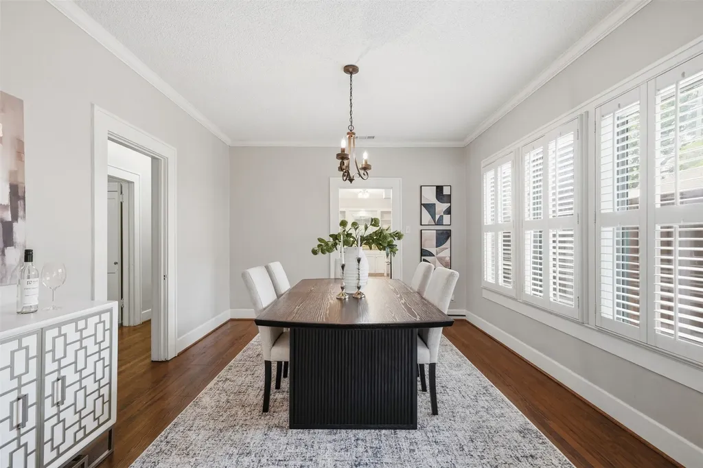 5606 Mercedes Avenue Dallas TX 75206