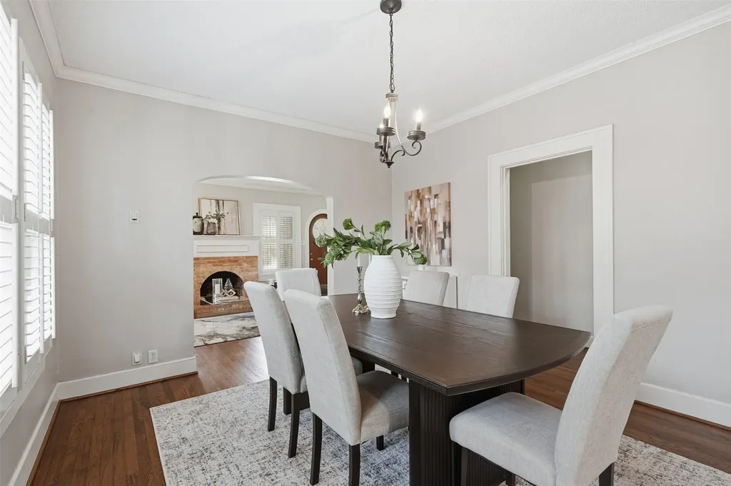 5606 Mercedes Avenue Dallas TX 75206