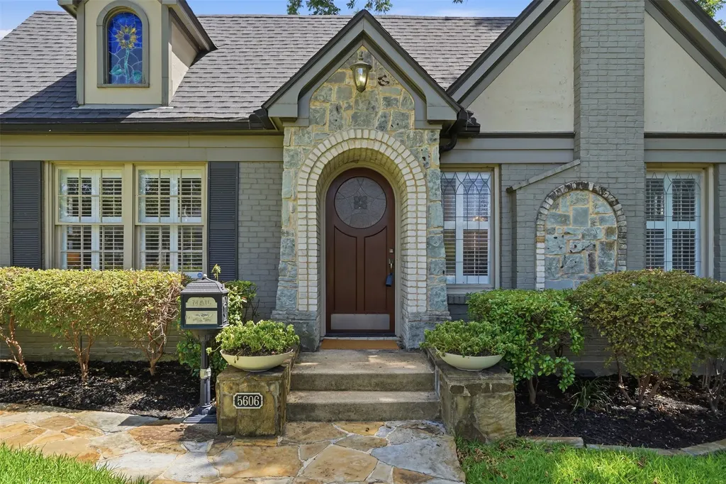 5606 Mercedes Avenue Dallas TX 75206