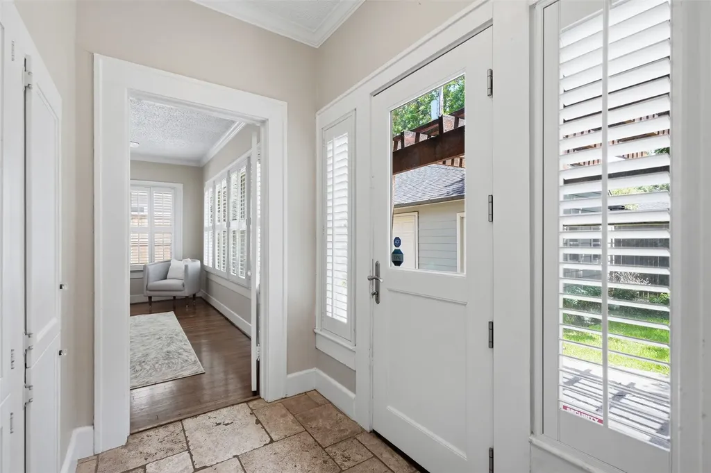 5606 Mercedes Avenue Dallas TX 75206