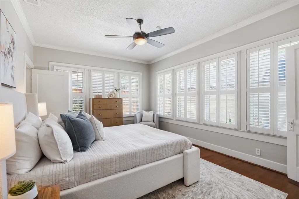 5606 Mercedes Avenue Dallas TX 75206