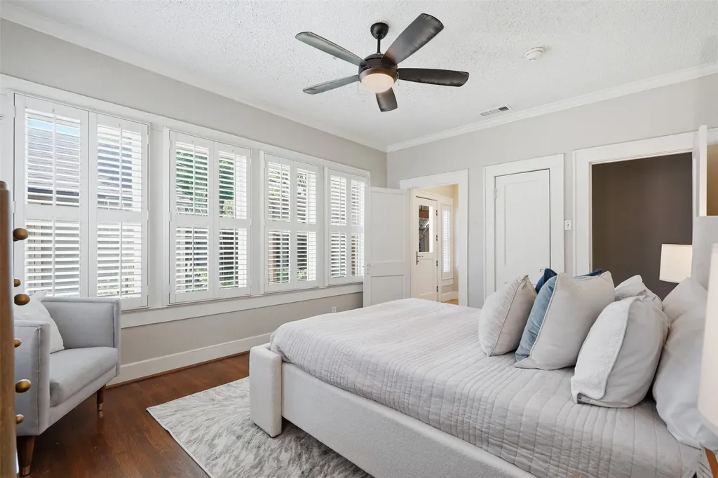 5606 Mercedes Avenue Dallas TX 75206