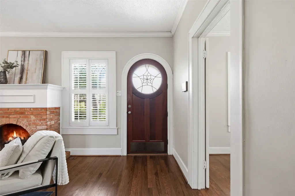 5606 Mercedes Avenue Dallas TX 75206