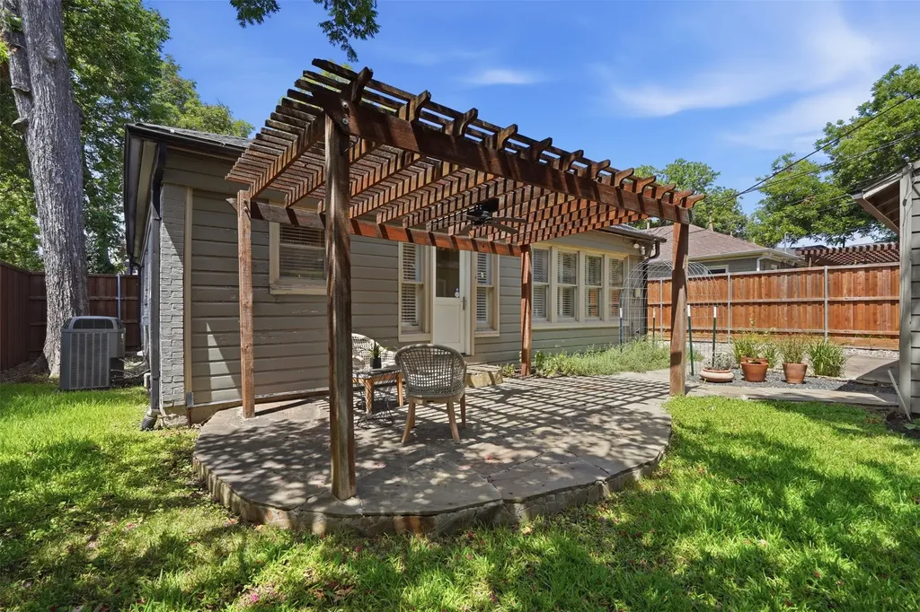 5606 Mercedes Avenue Dallas TX 75206