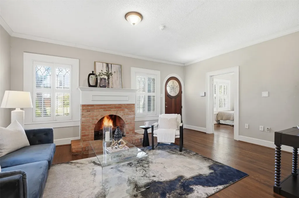 5606 Mercedes Avenue Dallas TX 75206