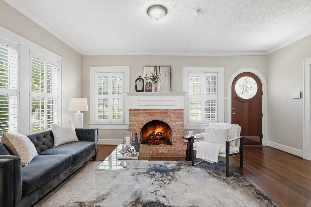 5606 Mercedes Avenue Dallas TX 75206
