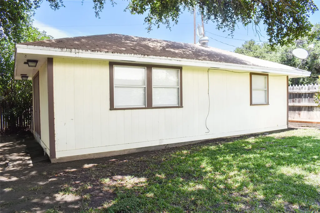 115 Parkview Brady TX 76825
