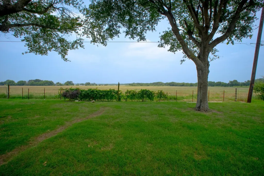 812 Crestline Drive Mexia TX 76667