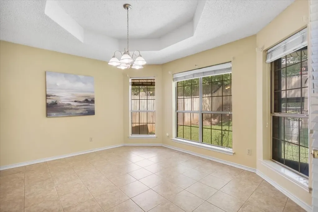 2824 Crestview Avenue Tyler TX 75701