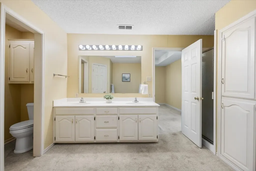 2824 Crestview Avenue Tyler TX 75701
