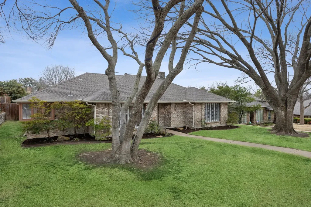 7010 Claybrook Drive Dallas TX 75231