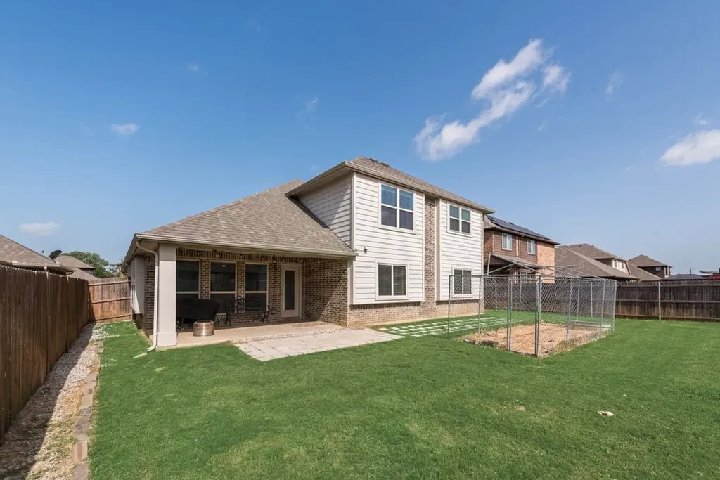 102 Cimmaron Court Alvarado TX 76009