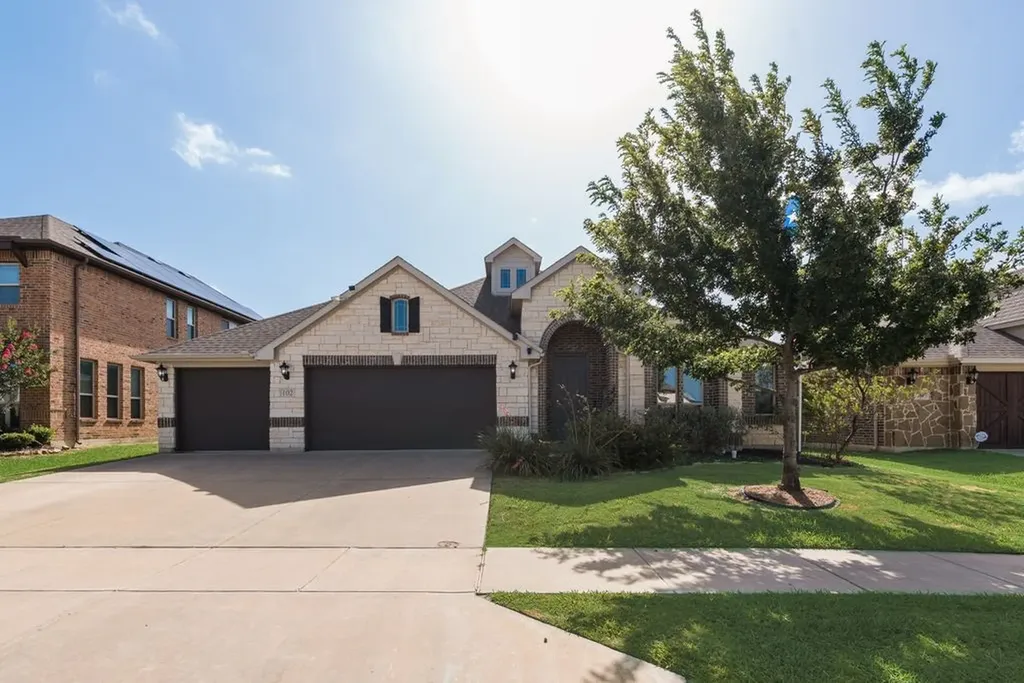 102 Cimmaron Court Alvarado TX 76009
