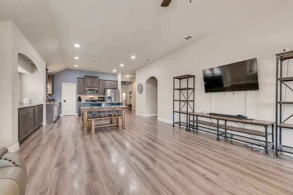 102 Cimmaron Court Alvarado TX 76009