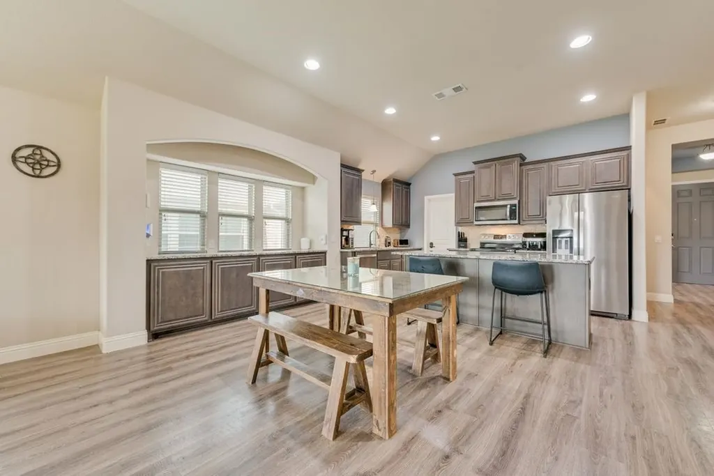 102 Cimmaron Court Alvarado TX 76009
