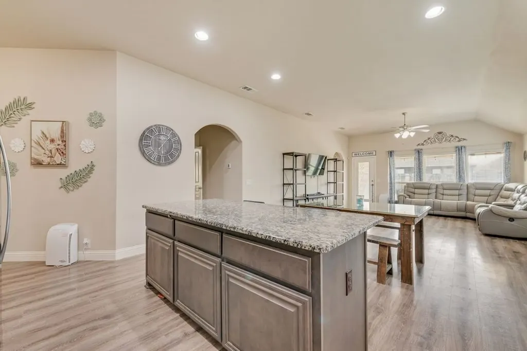 102 Cimmaron Court Alvarado TX 76009