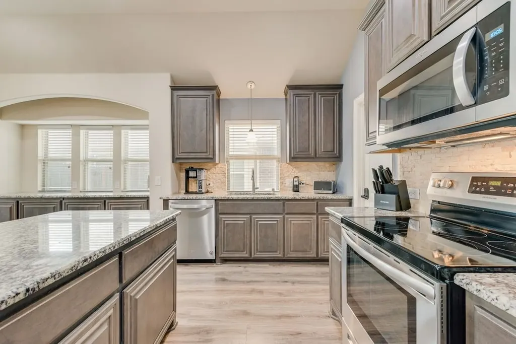 102 Cimmaron Court Alvarado TX 76009