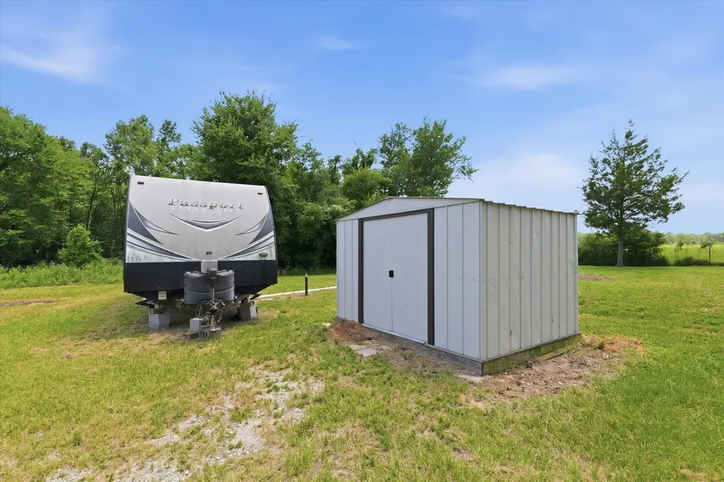 3246 Lcr 750 Thornton TX 76687