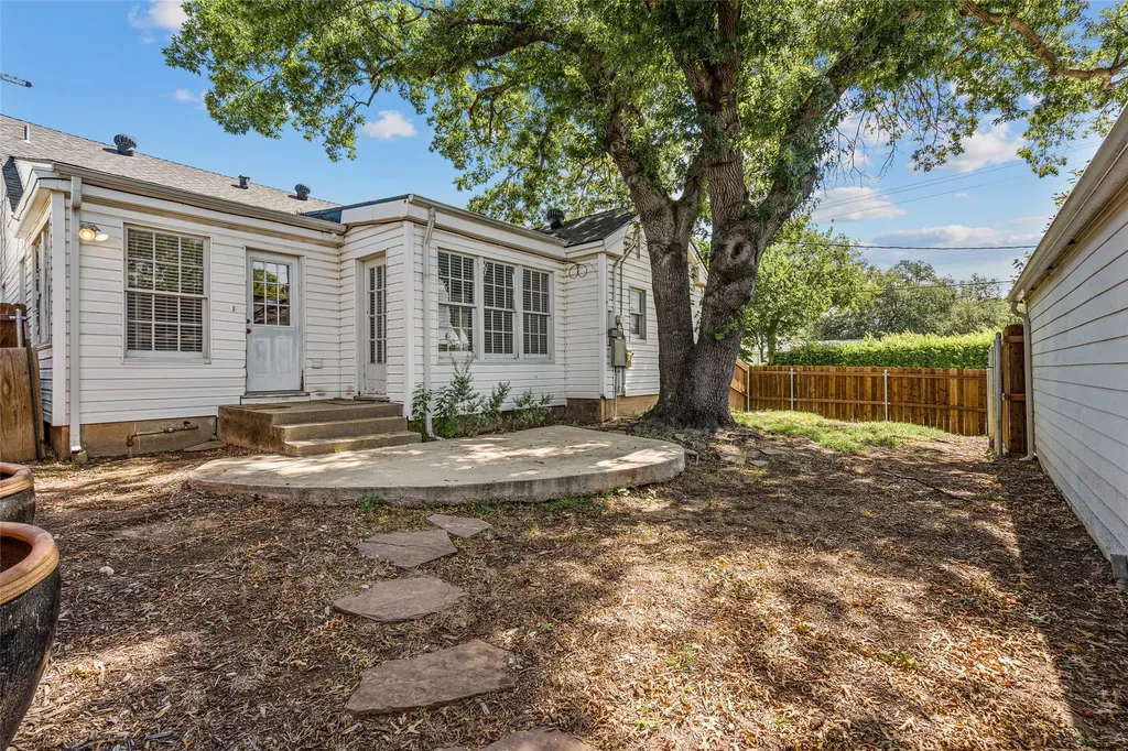 3901 Linden Avenue Fort Worth TX 76107
