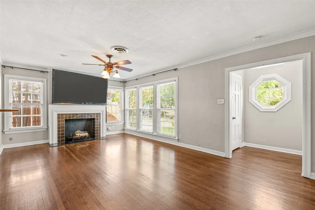 3901 Linden Avenue Fort Worth TX 76107