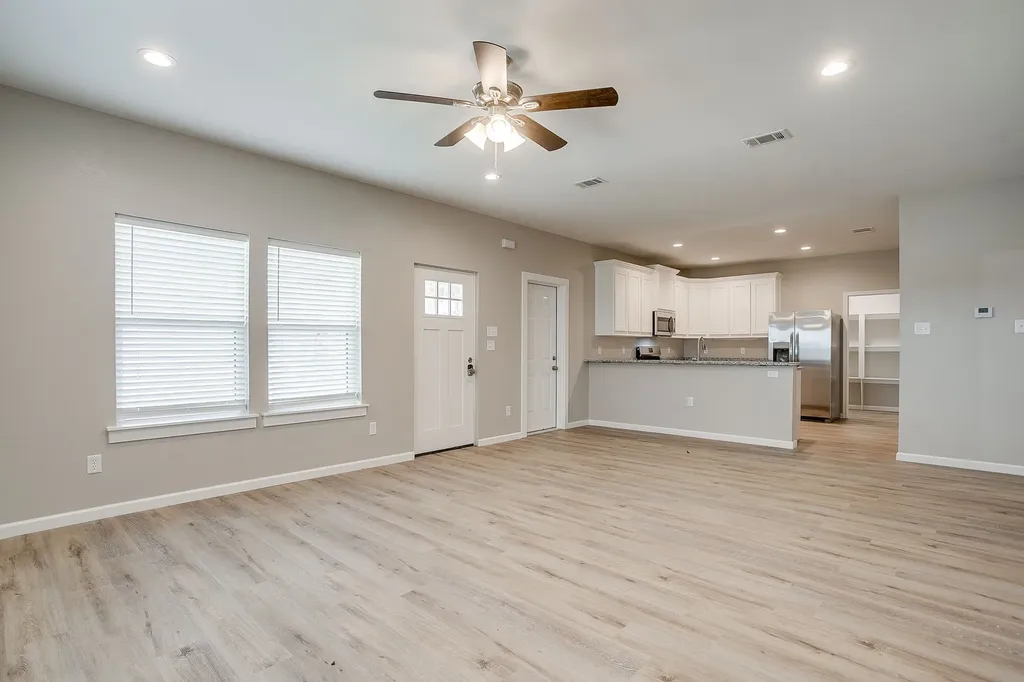 133 Winners Circle Unit #103 Weatherford TX 76087