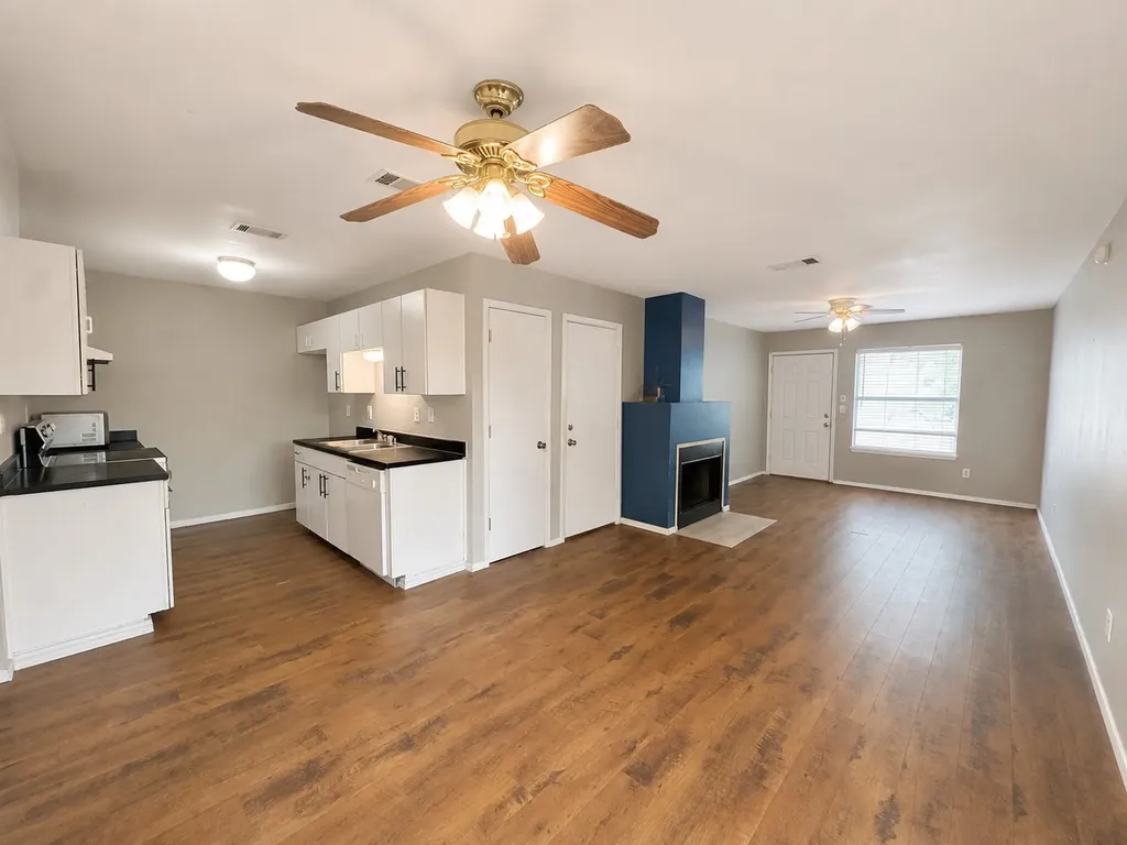 424 Casie Court Denton TX 76207