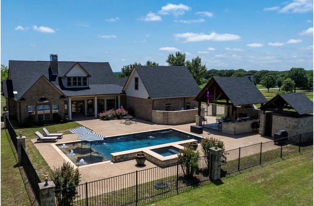 106 Timber Hill Athens TX 75751