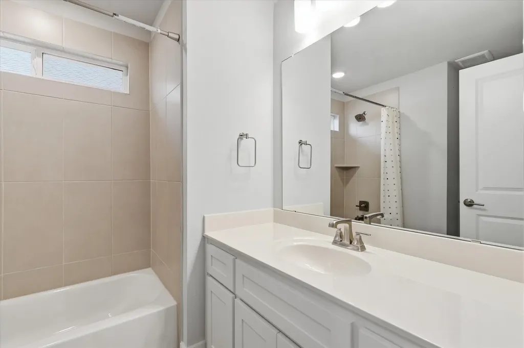 1824 Valencia Drive Little Elm TX 75068