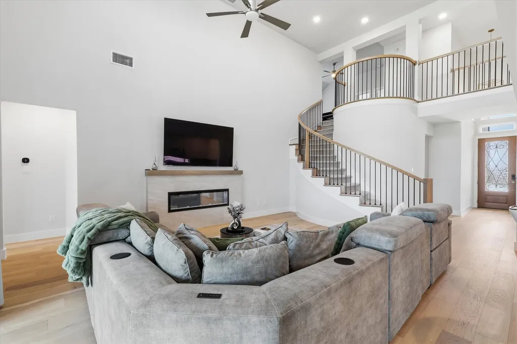 1824 Valencia Drive Little Elm TX 75068