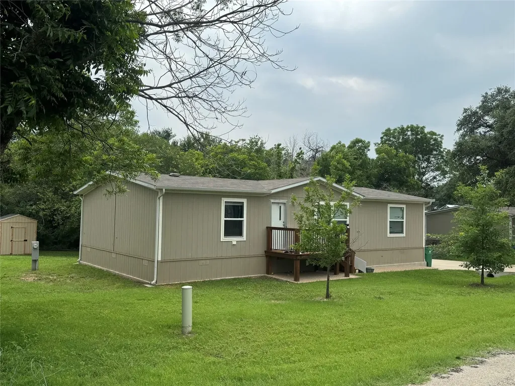 2311 Del Prado Drive Granbury TX 76048