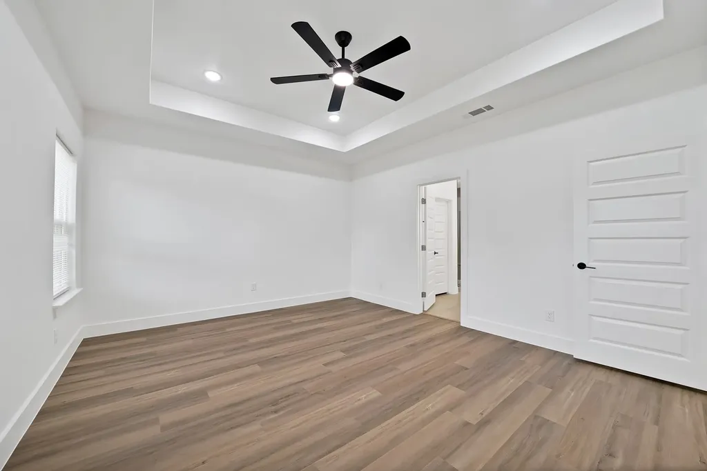 1021 E Richmond Avenue Fort Worth TX 76104