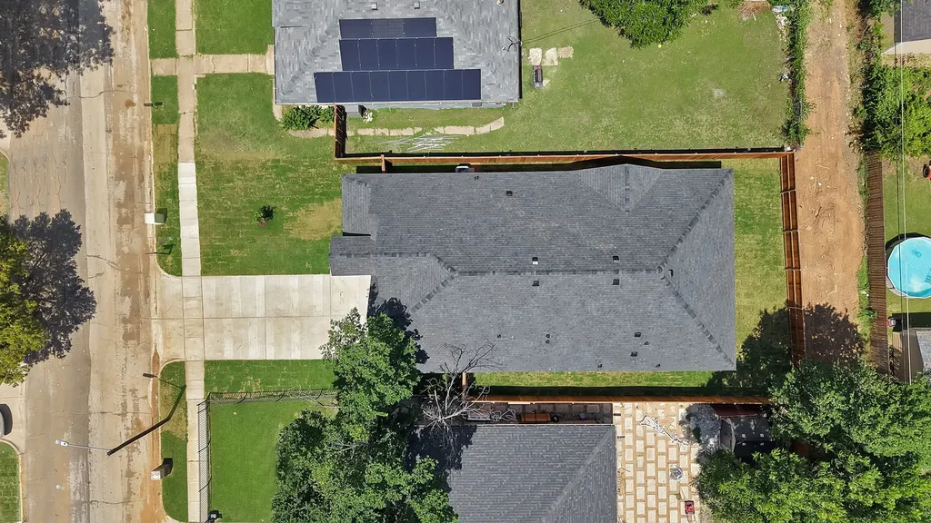 1021 E Richmond Avenue Fort Worth TX 76104
