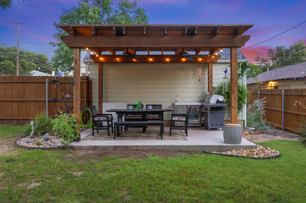 3800 W 6th Street Fort Worth TX 76107