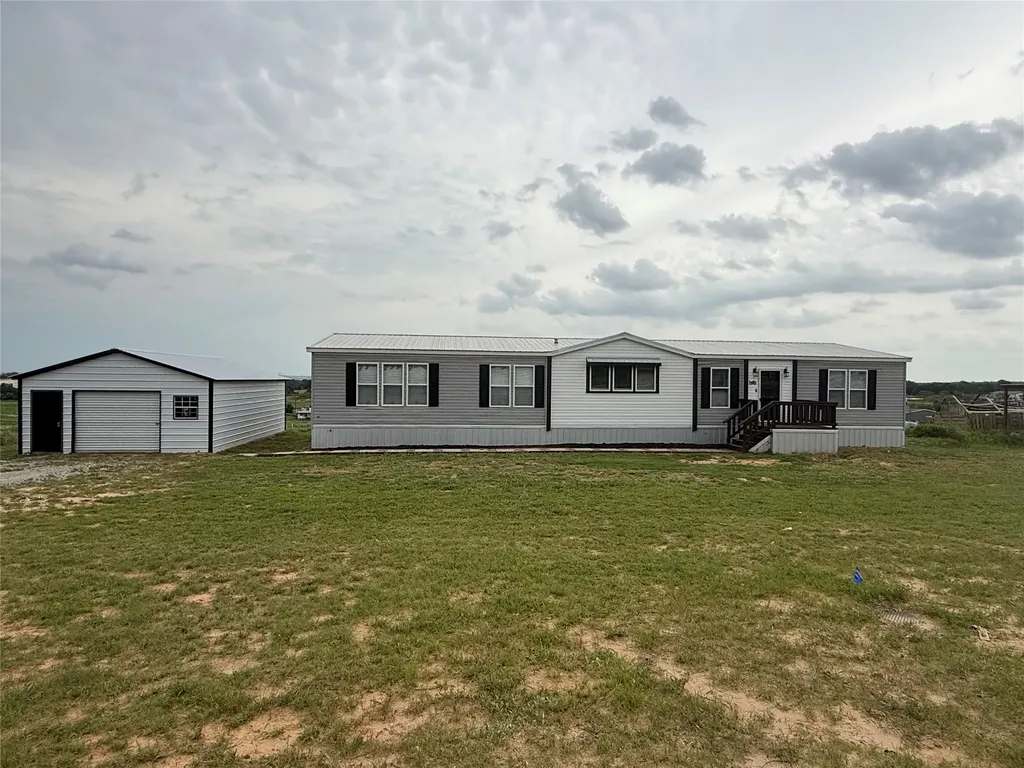 417 County Road 4791 Boyd TX 76023