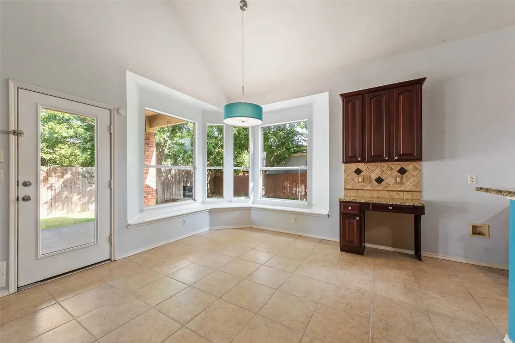 7921 Stansfield Drive Fort Worth TX 76137